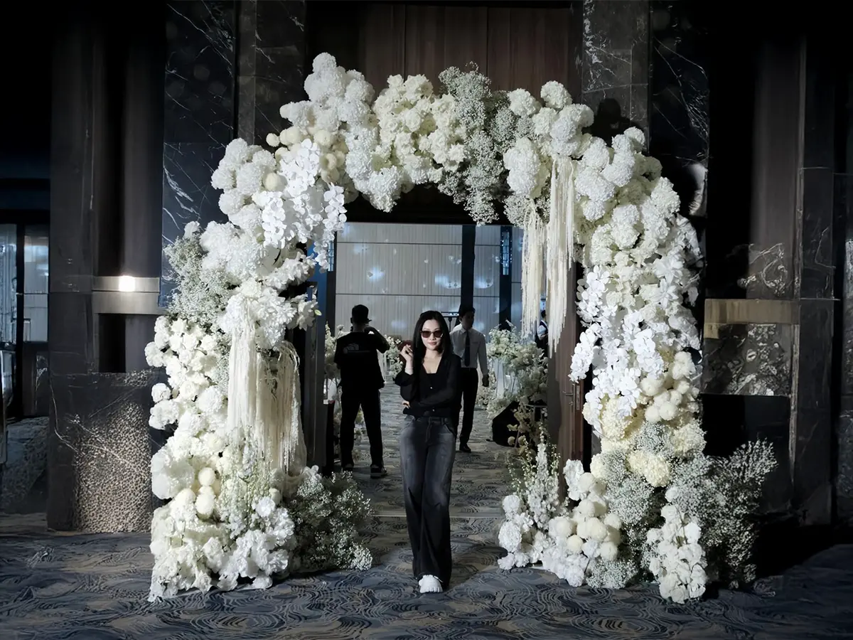 Aranjament floral elegant pentru evenimente