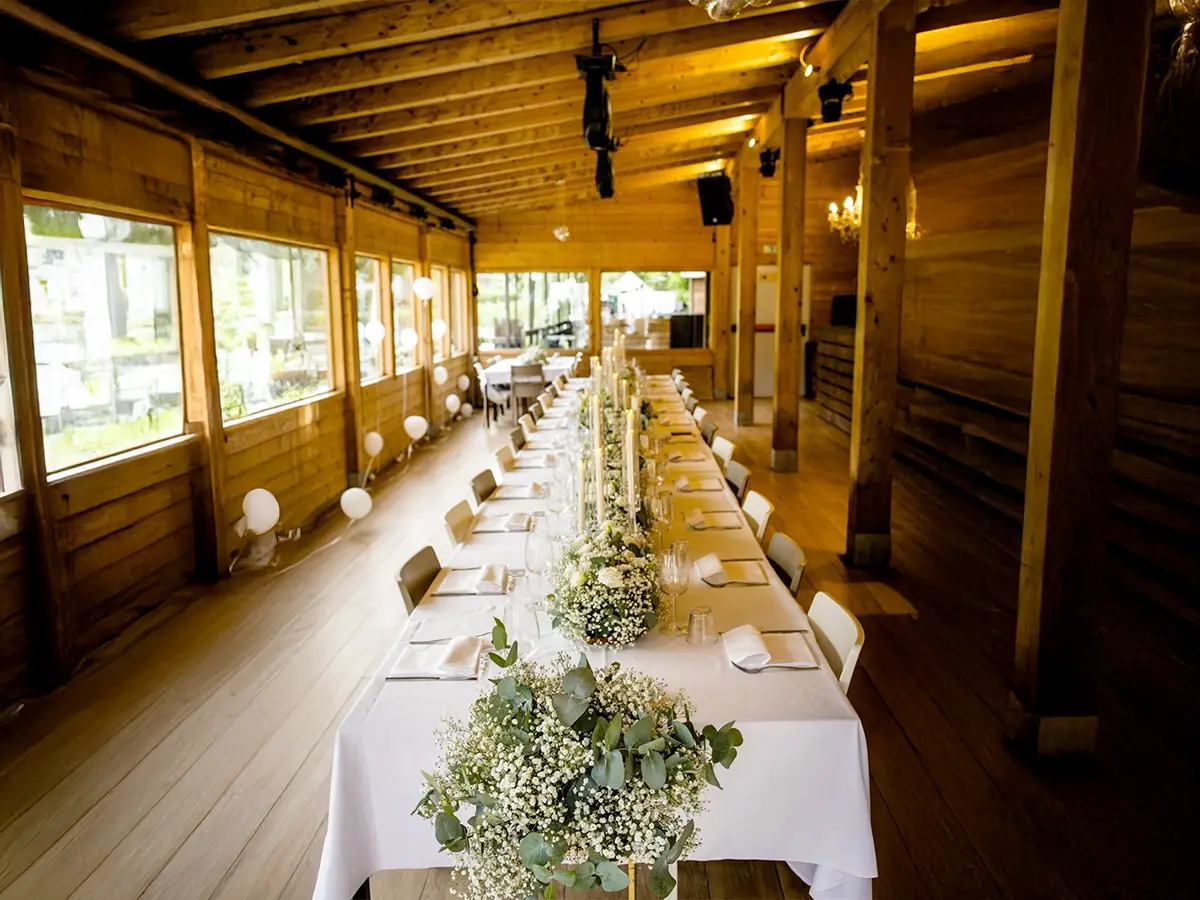 Mese eveniment elegante pentru nuntă și evenimente de lux Infinity Luxury Events