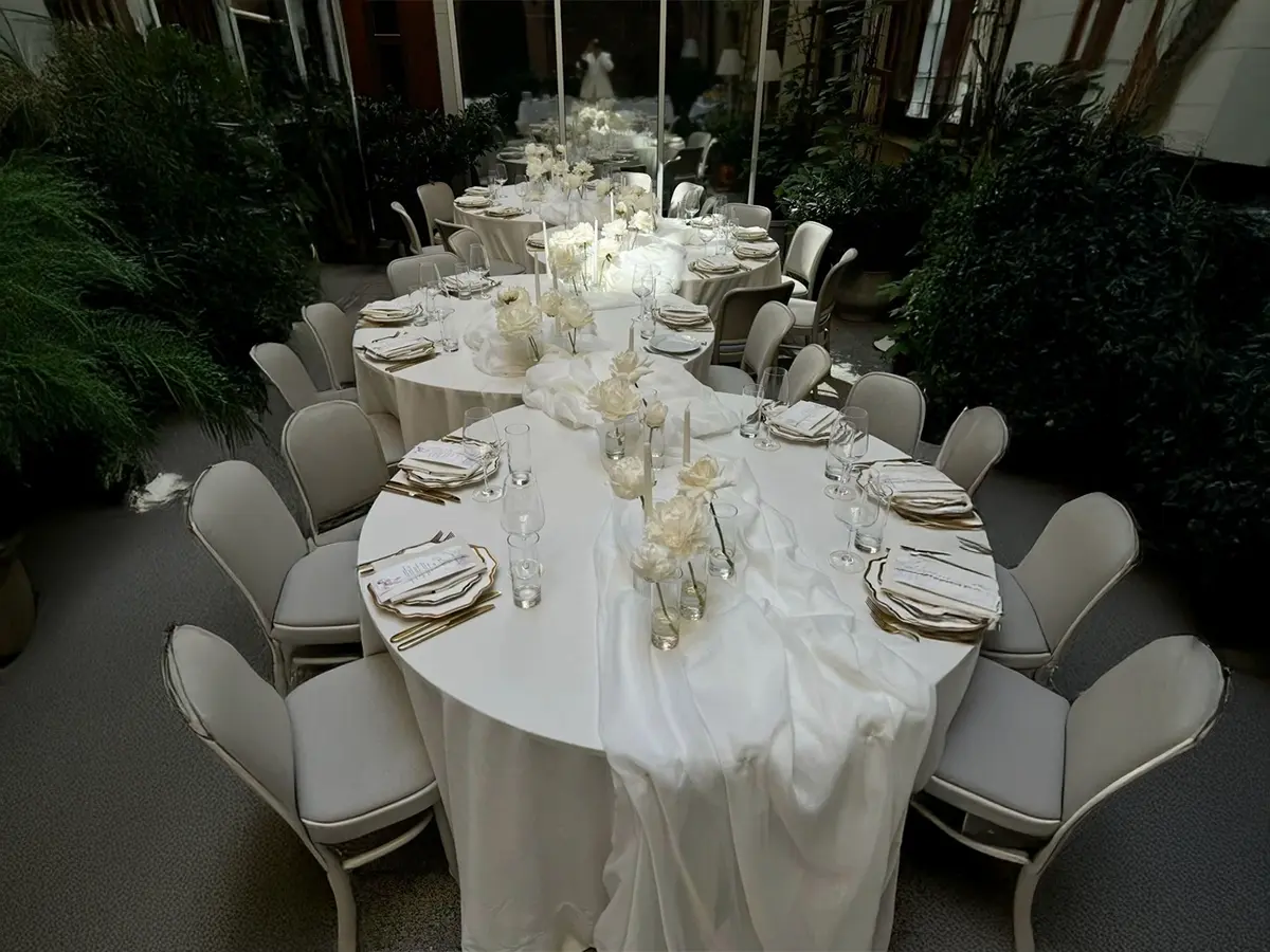 Mese eveniment elegante pentru nuntă și evenimente de lux Infinity Luxury Events