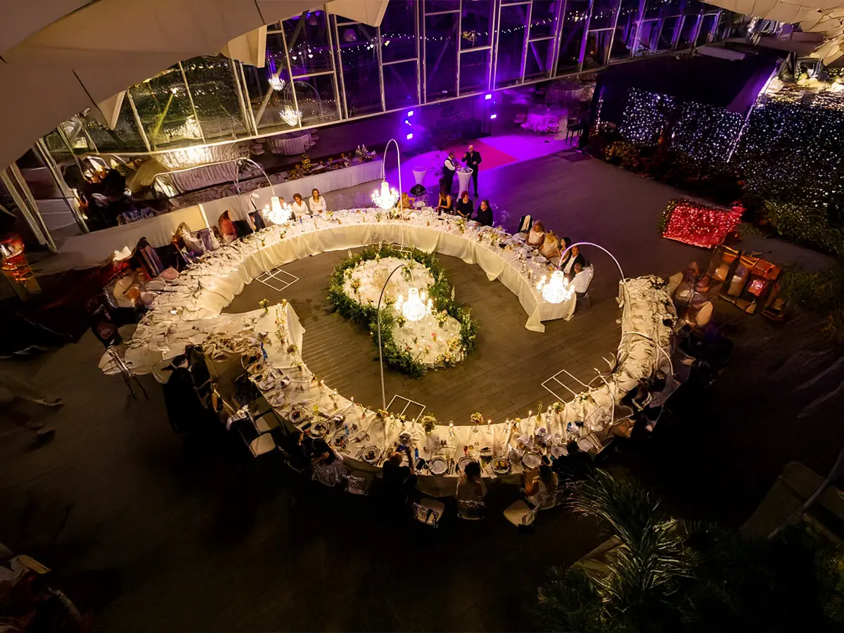 Mese eveniment elegante pentru nuntă și evenimente de lux Infinity Luxury Events