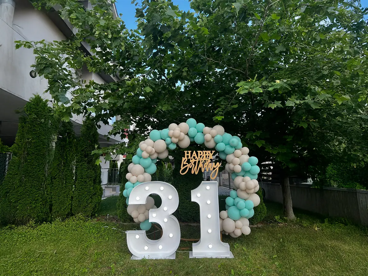 Photo corner elegant pentru evenimente de lux Infinity Luxury Events