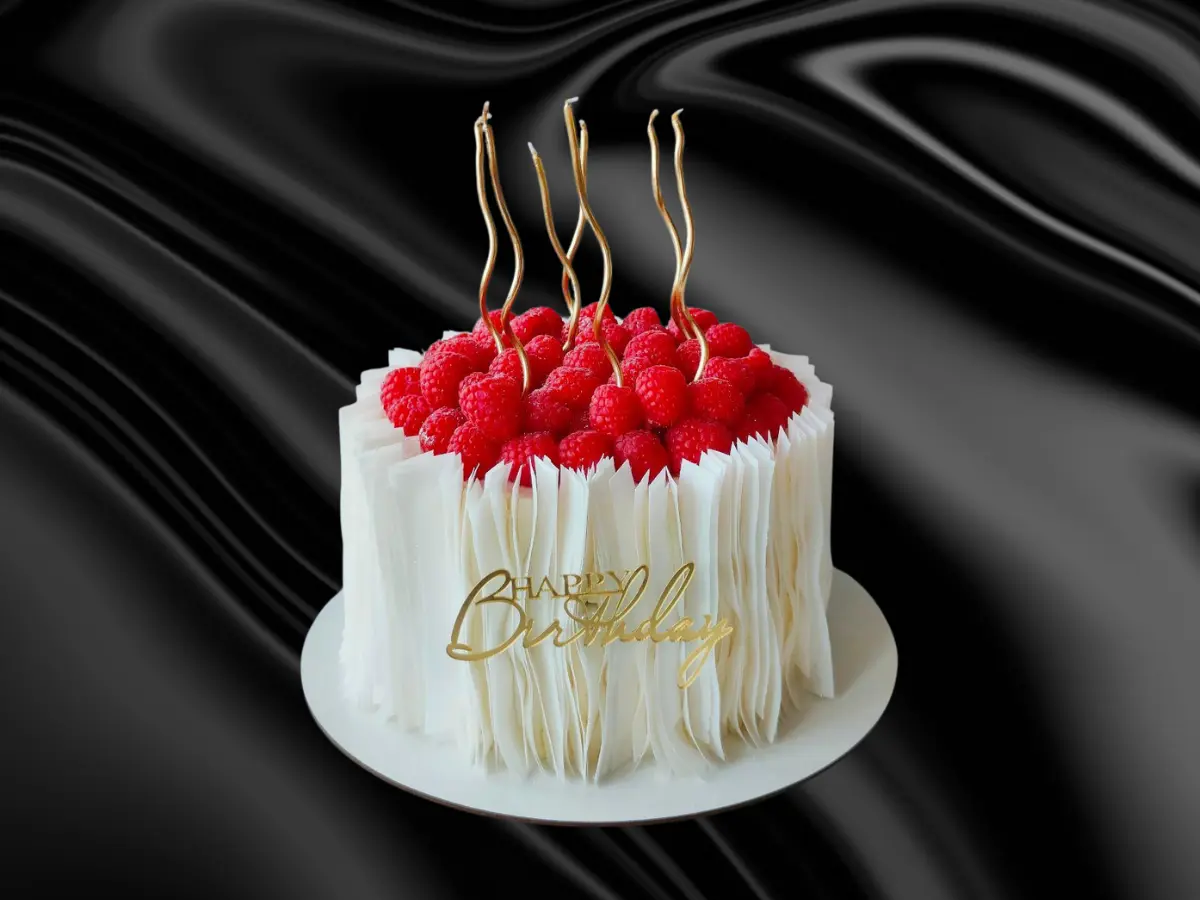 Tort personalizat elegant pentru evenimente de lux Infinity Luxury Events