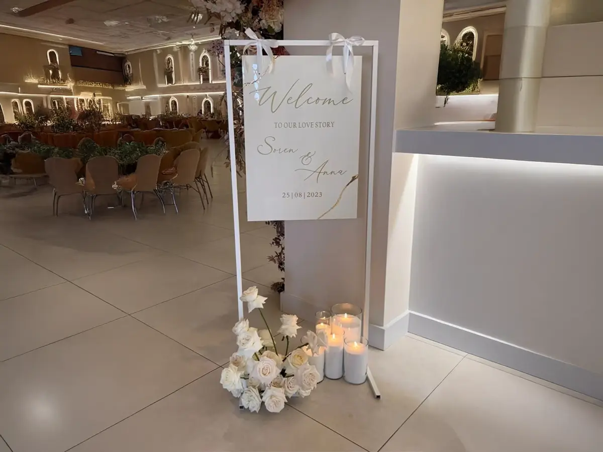 Welcome board elegant pentru evenimente premium Infinity Luxury Events