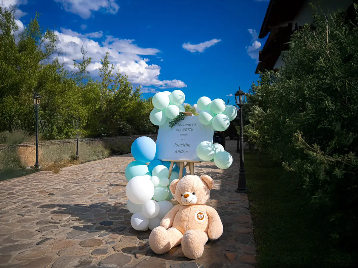 Prima impresie contează, întâmpină-ți invitații cu stil.